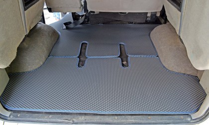 Ворсовые коврики на Mitsubishi Delica 4 1994 - 2007 в Брянске