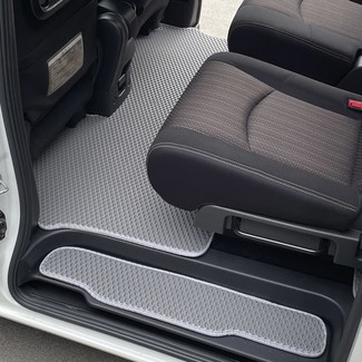 Ворсовые коврики на Nissan Serena (C26) 2010 - 2016 в Брянске