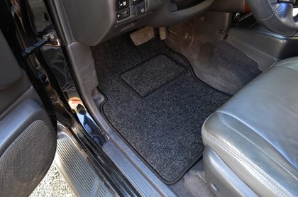 Ворсовые коврики на Infiniti QX4 1996 - 2003 в Брянске