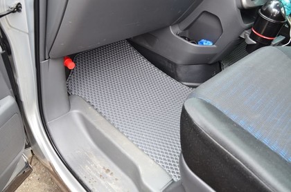 Ворсовые коврики на Toyota Voxy (R70) 2007 - 2013 в Брянске