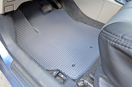 Ворсовые коврики на Toyota Yaris II 2005 - 2011 в Брянске