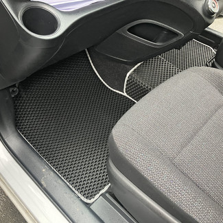 Ворсовые коврики на Toyota Sienta II 2015 - 2022 в Брянске
