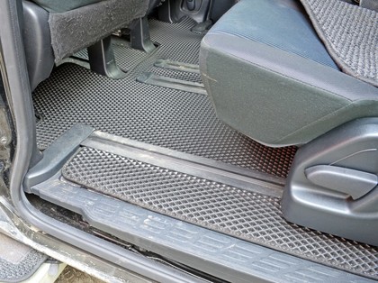 Ворсовые коврики на Toyota Noah (R80) 2014 - 2021 в Брянске