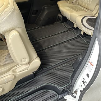 Ворсовые коврики на Toyota Vellfire (H30) 2015 - 2023 в Брянске